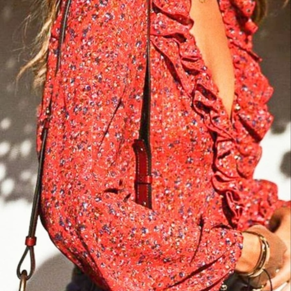 Flattering ruffle button down - Picture 2 of 2